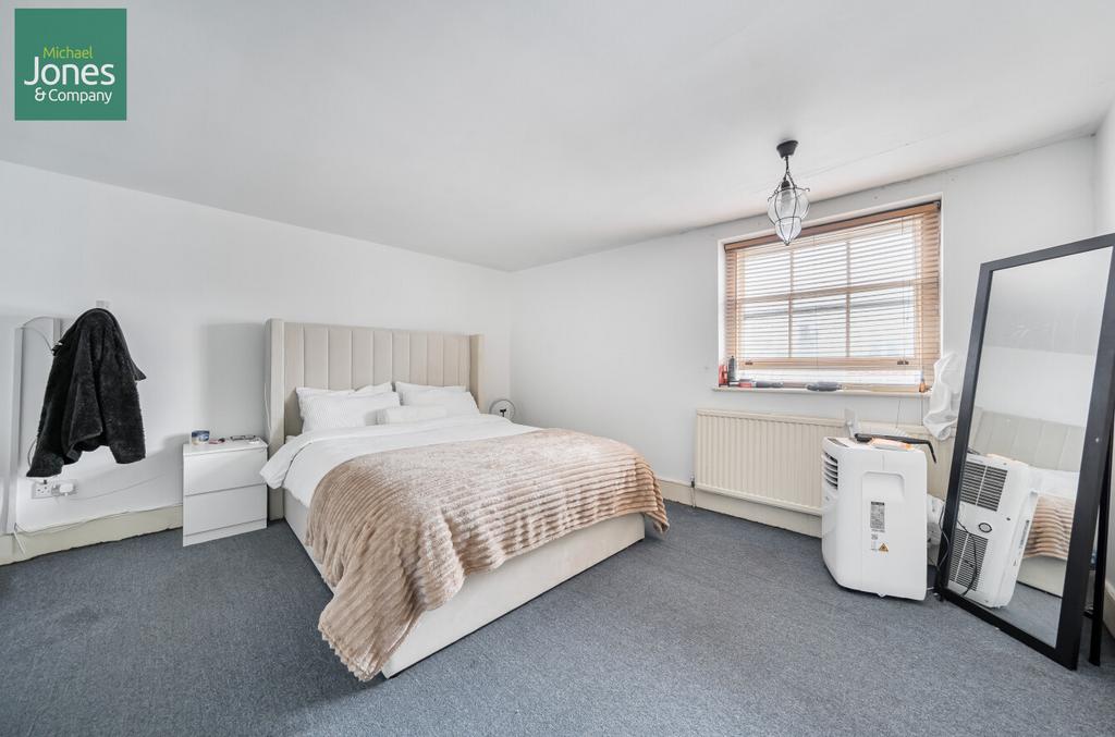 Main Bedroom