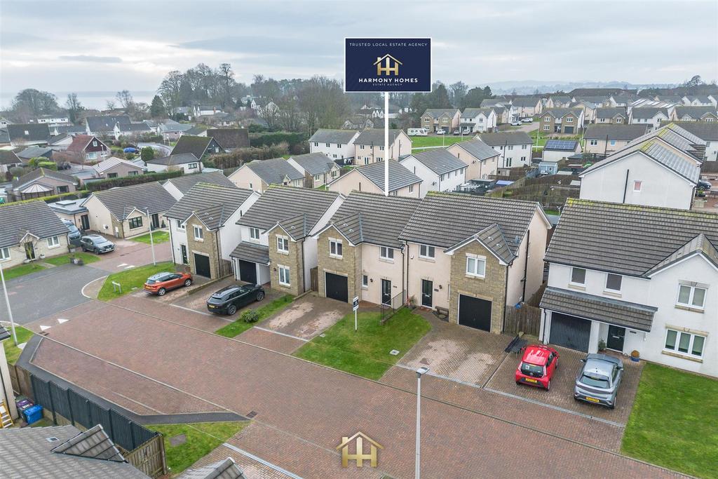 6 MASTERTON LANE DD5 4 UN 090226 EDIT (3 of 45) 1.j