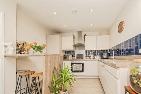 2 bedroom flat for sale, Hawthorn Drive, IPSWICH, Suffolk, IP2