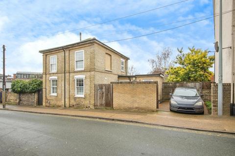 2 bedroom semi-detached house for sale, High Street, Ipswich, Suffolk, IP1