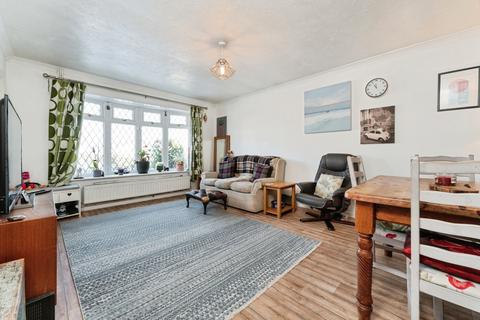 2 bedroom bungalow for sale, Oaklands Drive, Brandon, Suffolk, IP27