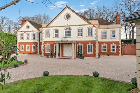 5 bedroom detached house for sale, Wood Way, Farnborough Park
