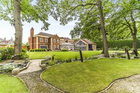 5 bedroom detached house for sale, Wood Way, Farnborough Park