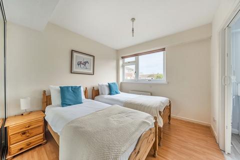 undefined, Breamwater Gardens, Richmond, TW10