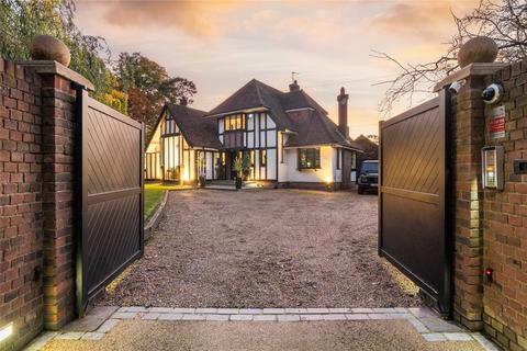 4 bedroom detached house for sale, Hollydale Drive, Bromley