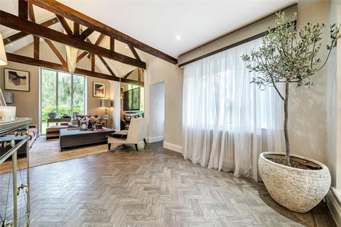 4 bedroom detached house for sale, Hollydale Drive, Bromley