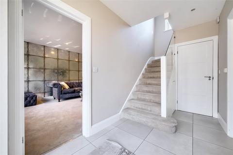 4 bedroom detached house for sale, Gladstone Road, Farnborough Village