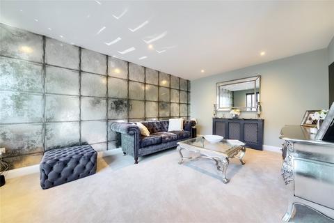 4 bedroom detached house for sale, Gladstone Road, Farnborough Village