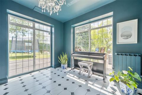 5 bedroom detached house for sale, The Hillside, Chelsfield Park