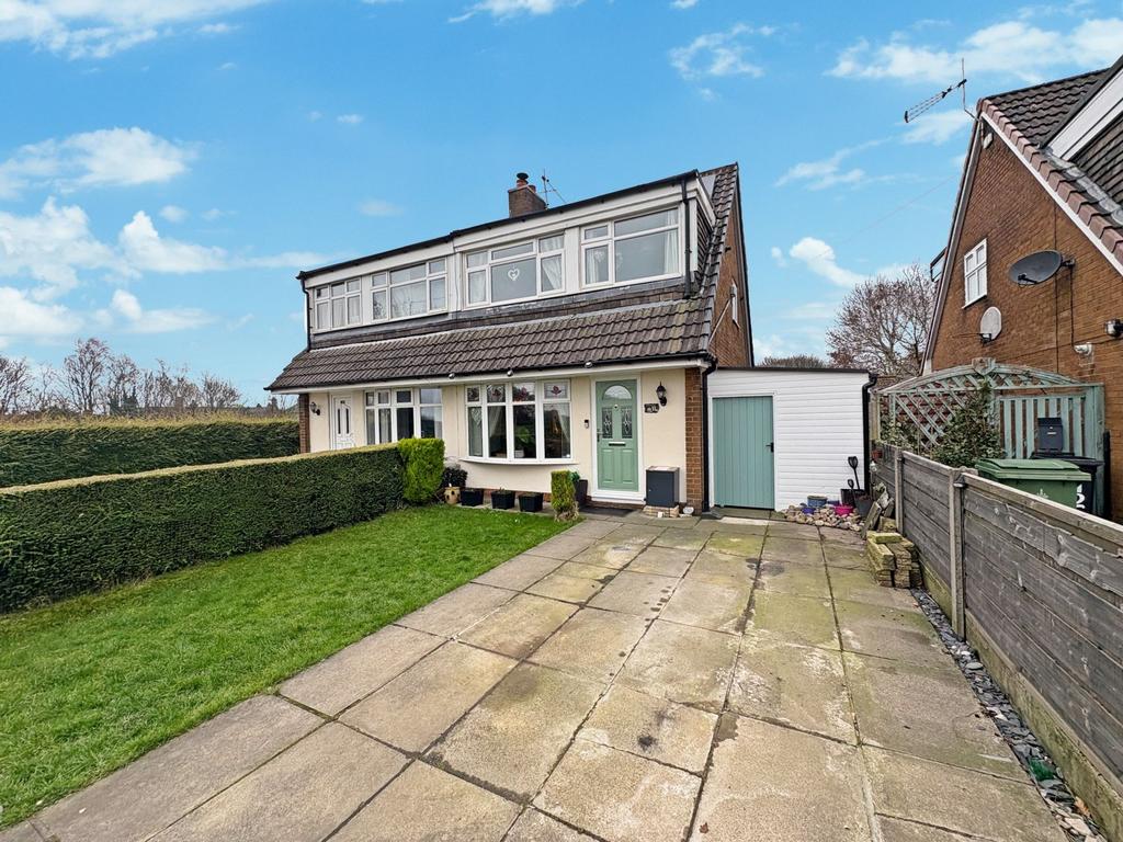 3 bedroom semi-detached house for sale