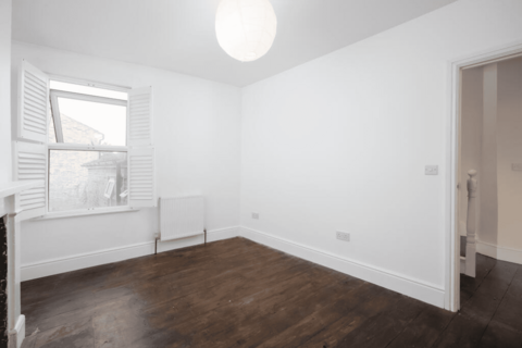 5 bedroom terraced house to rent, Shenley Road, London, SE5