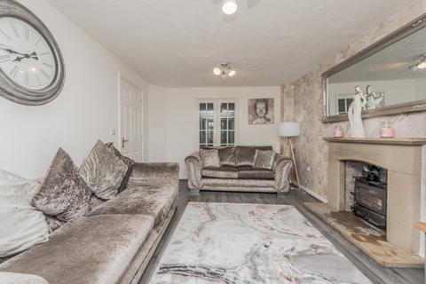 4 bedroom detached house for sale, Whinney Brow, Bradford, BD10