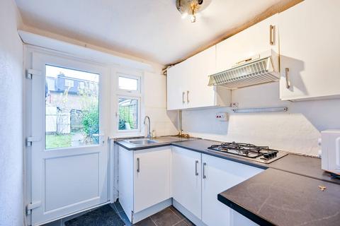 4 bedroom flat to rent, Ewell Road, Surbiton, KT6