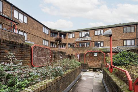 5 bedroom flat to rent, New Goulston Street, Spitalfields, London, E1