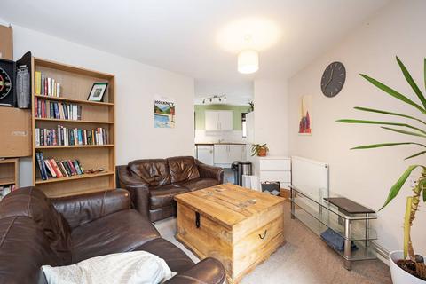5 bedroom flat to rent, New Goulston Street, Spitalfields, London, E1