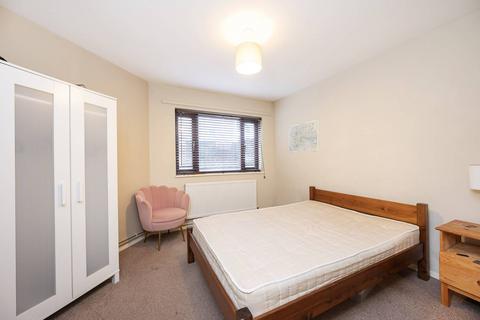 5 bedroom flat to rent, New Goulston Street, Spitalfields, London, E1