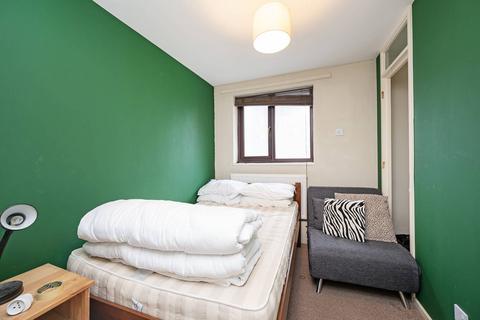5 bedroom flat to rent, New Goulston Street, Spitalfields, London, E1