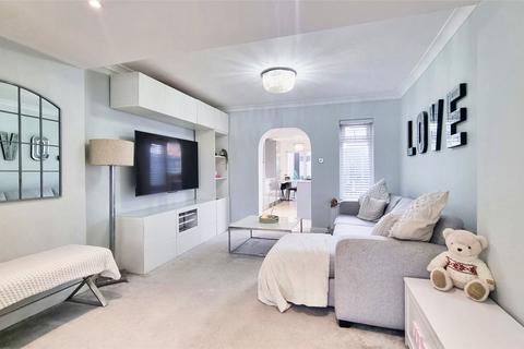 2 bedroom terraced house for sale, Horley, Surrey, RH6