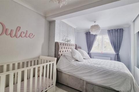 2 bedroom terraced house for sale, Horley, Surrey, RH6