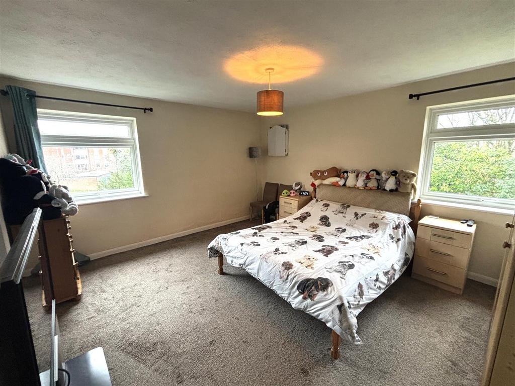 Bedroom 1.jpeg