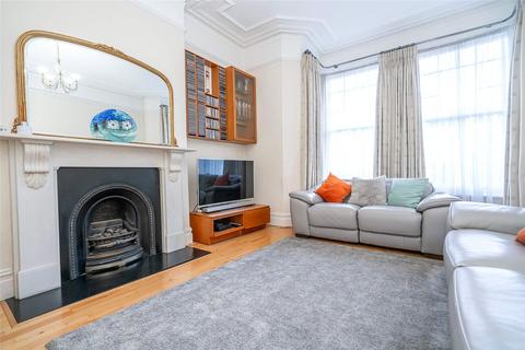 5 bedroom terraced house for sale, Curzon Road, London, N10