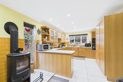 4 bedroom detached house for sale, Pickering Park, Middleton On The Wolds, YO25 9TY