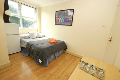 undefined, Chatsworth Road