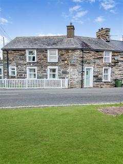 undefined, 4/5 Tai Newyddion, Ynys