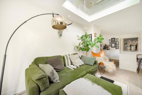 2 bedroom flat to rent, Blythe Road, London W14