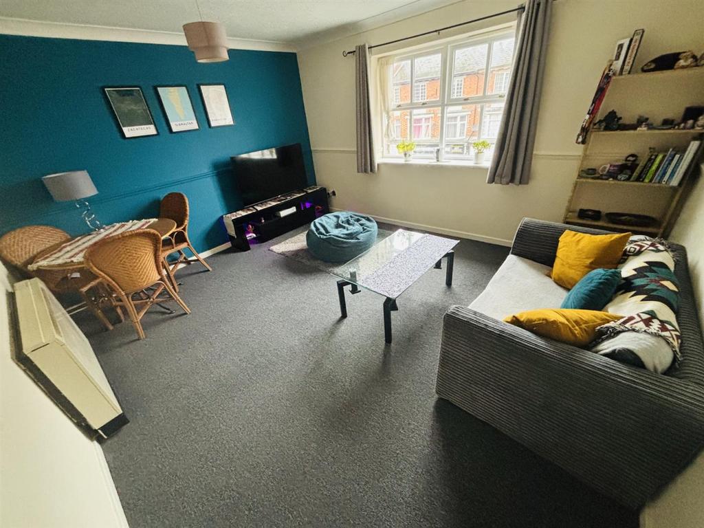 Lounge.JPEG