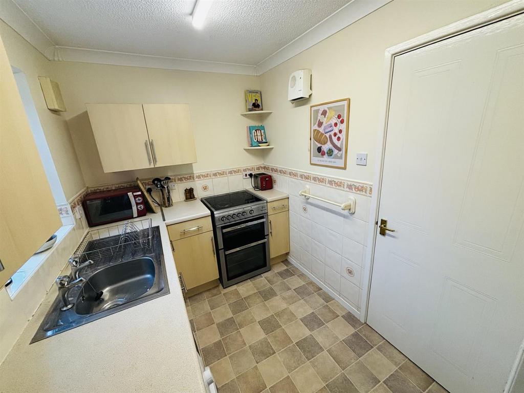 Kitchen2.JPEG