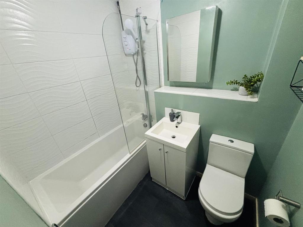Bathroom.JPEG