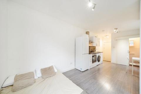 Studio to rent, Messina Avenue, London NW6