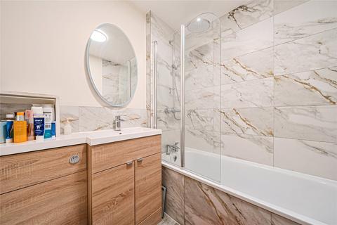 2 bedroom flat for sale, Copers Cope Road, Beckenham