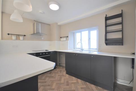 2 bedroom apartment to rent, Great Oak St, Llanidloes