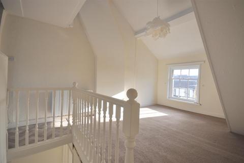 2 bedroom apartment to rent, Great Oak St, Llanidloes