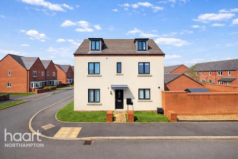 4 bedroom detached house for sale, Rowthorne Close, Northampton
