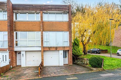 Sunningvale Avenue, Biggin Hill, Westerham