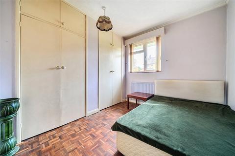 3 bedroom flat for sale, Oaklands Road, Bromley
