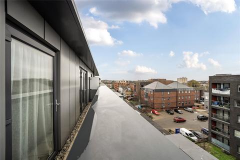 2 bedroom flat for sale, Homesdale Road, Bromley