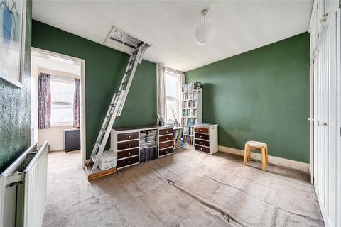 3 bedroom semi-detached house for sale, Aylesbury Road, Bromley