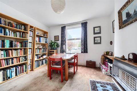3 bedroom semi-detached house for sale, Aylesbury Road, Bromley