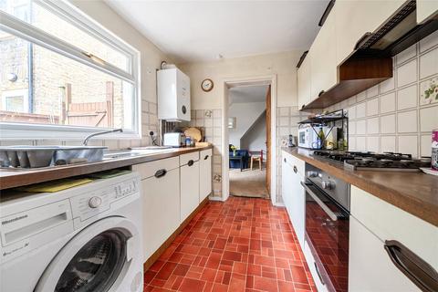3 bedroom semi-detached house for sale, Aylesbury Road, Bromley