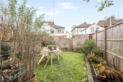 3 bedroom semi-detached house for sale, Aylesbury Road, Bromley