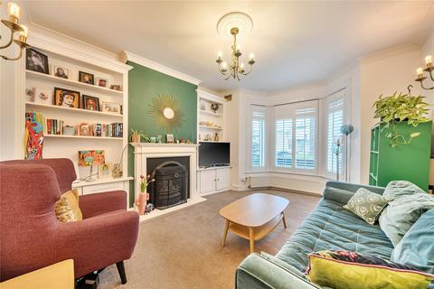 2 bedroom end of terrace house for sale, Park End, Bromley