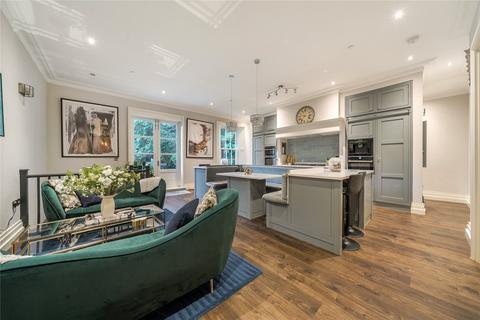 5 bedroom detached house for sale, Yester Road, Chislehurst