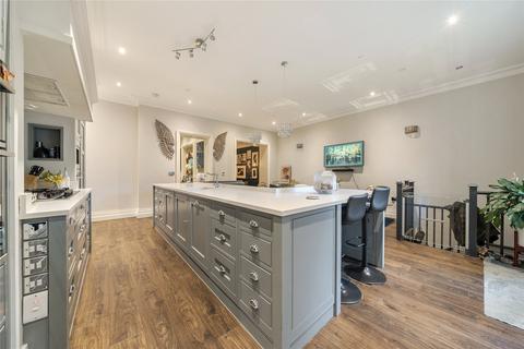 5 bedroom detached house for sale, Yester Road, Chislehurst