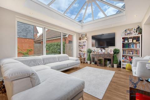 4 bedroom link detached house for sale, Beaulieu Park CM1