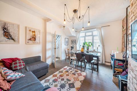 2 bedroom flat for sale, Aberdour Street, London, SE1