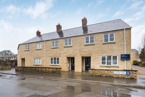 3 bedroom terraced house for sale, George And Dragon Close, Fritwell, OX27